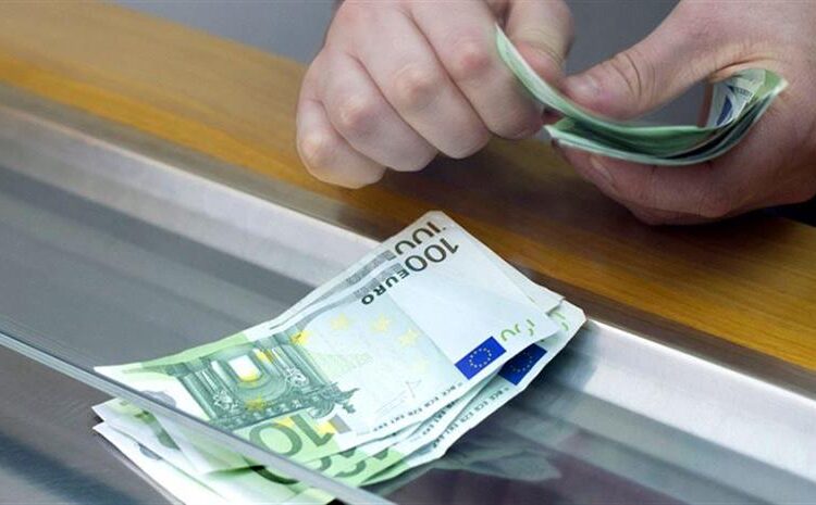 Επιταγή ακρίβειας: Ποιοι έμειναν χωρίς χρήματα τα Χριστούγεννα