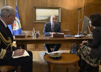 Δένδιας: Εξηγήσεις ζήτησε από την πρέσβειρα της Γαλλίας για πωλήσεις πυραύλων στην Τουρκία