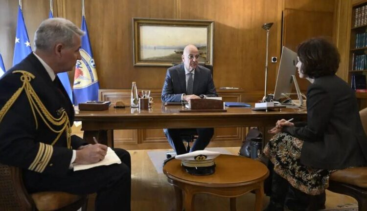 Δένδιας: Εξηγήσεις ζήτησε από την πρέσβειρα της Γαλλίας για πωλήσεις πυραύλων στην Τουρκία