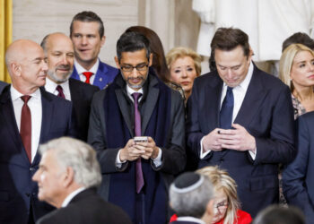 Forbes: Οι πιο πλούσιοι άνθρωποι στον κόσμο στην ορκωμοσία Τραμπ – 1,3 τρισ. δολάρια στο πλευρό του προέδρου