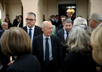 Κώστας Σημίτης: Ποιοι θα εκφωνήσουν επικήδειο για τον πρώην πρωθυπουργό