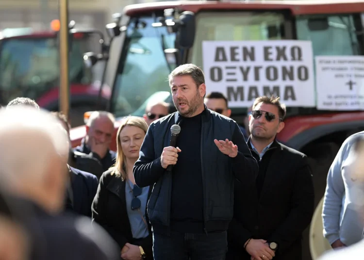 ΠΑΣΟΚ: Περιοδείες Ανδρουλάκη και συνάντηση με αγρότες στη Λιβαδειά