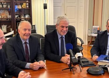 Χρήστος Στυλιανίδης από Σύρο: «Επιχειρούμε να εξασφαλίσουμε τις άγονες γραμμές και διεκδικούμε ευρωπαϊκή χρηματοδότηση»