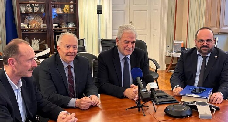 Χρήστος Στυλιανίδης από Σύρο: «Επιχειρούμε να εξασφαλίσουμε τις άγονες γραμμές και διεκδικούμε ευρωπαϊκή χρηματοδότηση»