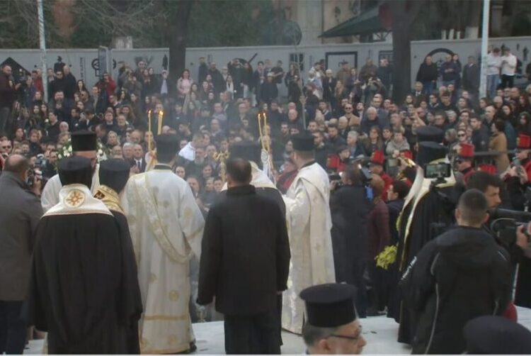 Τιμές και συγκίνηση για τον μακαριστό Αρχιεπίσκοπο Αναστάσιο