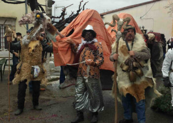 Τα έθιμα της Πρωτοχρονιάς σε κάθε γωνιά της χώρας
