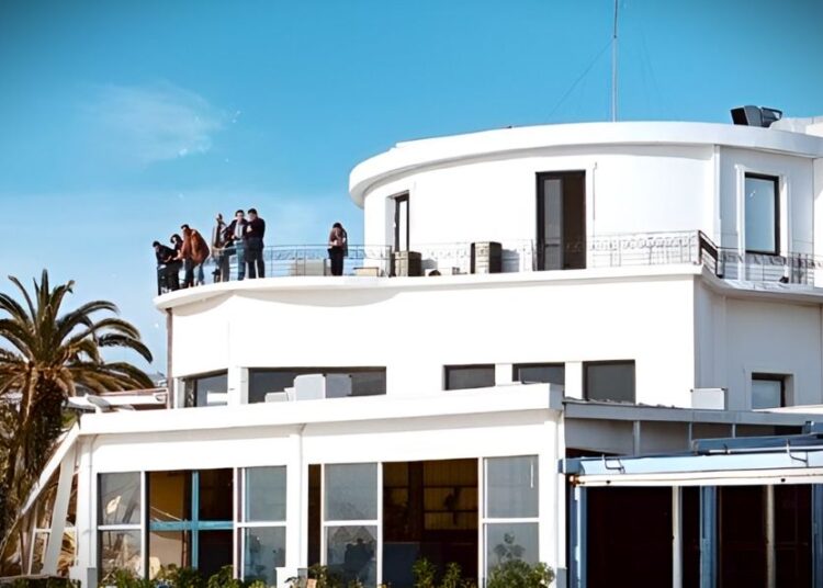 Το Παλαιό Φάληρο ανακαινίζει το εμβληματικό κτίριο του Φλοίσβου