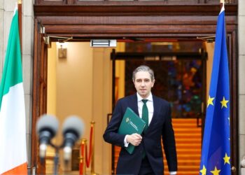 Ιρλανδία: Συμφωνία για νέα κυβέρνηση – Φιάνα Φέιλ και Φίνε Γκάελ ξανά στο «τιμόνι»