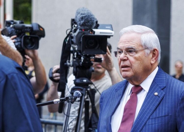 ΗΠΑ: Οριστική η καταδίκη του Μπομπ Μενέντεζ – Απορρίφθηκε η έφεσή του