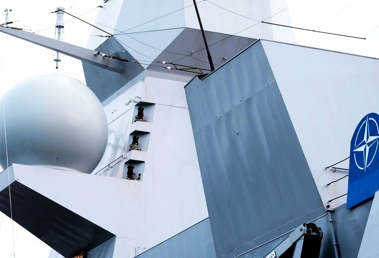 Ασφαλής ναυσιπλοΐα: Στρατηγικός στόχος της συνεργασίας ΝΑΤΟ-ναυτιλίας