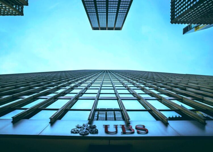 UBS: Πώς τα mobile apps αλλάζουν τον Τραπεζικό Τομέα στην Ελλάδα