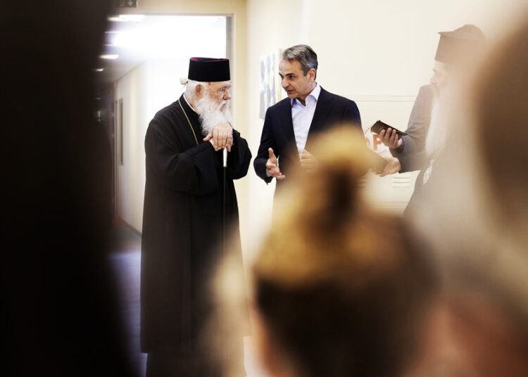 Ανησυχία για τον Αρχιεπίσκοπο Αναστάσιο: Σε κρίσιμη κατάσταση στον «Ευαγγελισμό»