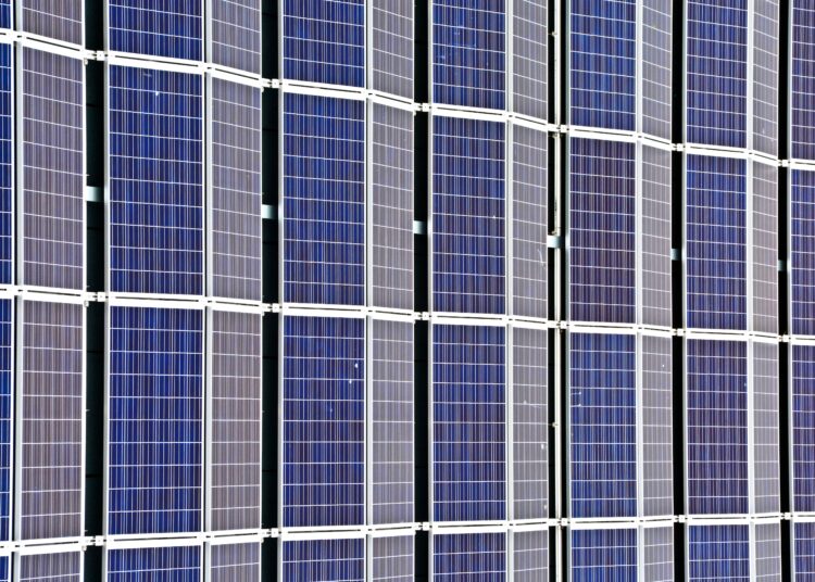 Φωτοβολταϊκά: Παγκόσμια επιβράδυνση στον ρυθμό ανάπτυξης το 2025