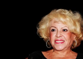 Καίτη Γκρέυ: Η «λέαινα» του λαϊκού τραγουδιού στην γειτονιά των αγγέλων