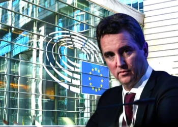 Ευρωπαϊκή προειδοποίηση: Η Ελλάδα έχει προοδεύσει, αλλά δεν πρέπει να επαναπαυθεί