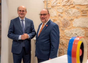 Κωστής Χατζηδάκης: Ο λαϊκισμός «κατατρώει» τις παραγωγικές δυνάμεις της χώρας