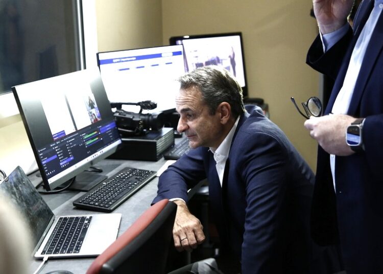 Από το μαυροπίνακα στα Ωνάσεια σχολεία: Η εκπαίδευση ξαναγράφεται