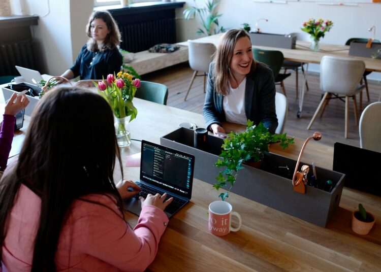 Ποιες πληροφορίες για σένα δεν πρέπει να αποκαλύπτεις στη δουλειά σου