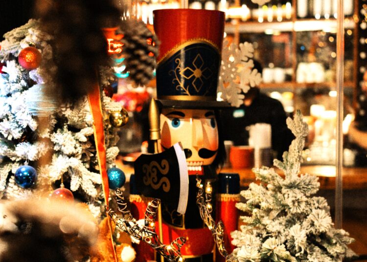 Η εστίαση χόρεψε «πεντοζάλι» στις γιορτές – Μετά ήρθαν τα εξοδολόγια