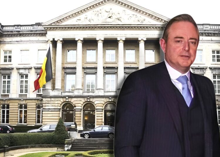 Βέλγιο: Ο εθνικιστής Μπαρτ ντε Βέβερ «οδηγεί» το νέο κυβερνητικό συνασπισμό