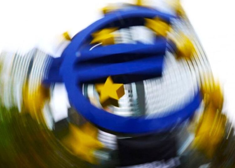 Ευρωβαρόμετρο: Οι νέοι της Ευρώπης μιλούν – Τι τους ανησυχεί και πού βλέπουν το μέλλον