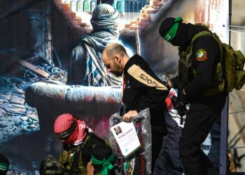 Απελευθέρωση τριών Ισραηλινών ομήρων: Εκεχειρία σε τεντωμένο σχοινί