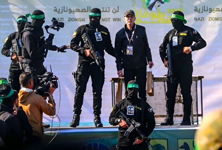 Η εκεχειρία στη Γάζα σε εξέλιξη: Η Χαμάς παρέδωσε ακόμη 3 ομήρους