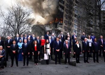 Ρήξη ΗΠΑ–Ουκρανίας: Η Ουάσιγκτον αλλάζει στάση, η ΕΕ εντείνει τις κυρώσεις