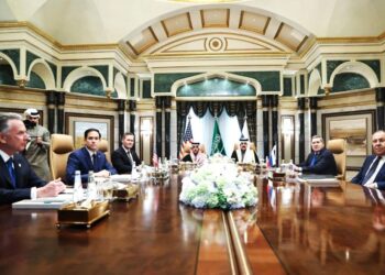 Ξεκίνησαν τα «παζάρια» για την Ουκρανία στο Ριάντ: Η Ευρώπη στο περιθώριο