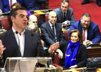 «Κρείττον του λαλείν το σιγάν»: Πολιτική καζούρα με αρχαία σοφία