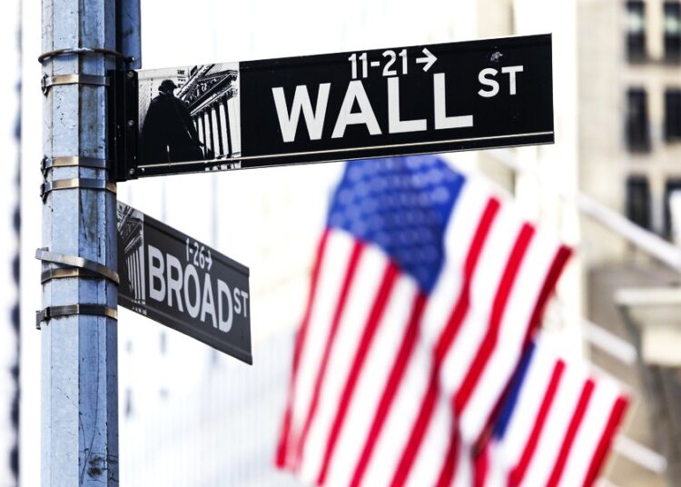 Αρνητικό το κλίμα στη Wall Street: Πτώση για Dow, S&P 500 και Nasdaq