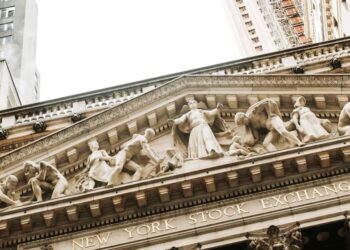 Αρνητικό το κλίμα στη Wall Street: Πτώση για Dow, S&P 500 και Nasdaq