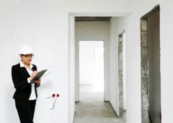 Πώληση ή ενοικίαση; Πόσο αυξάνουν οι ανακαινίσεις τις τιμές ακινήτων στην Αττική