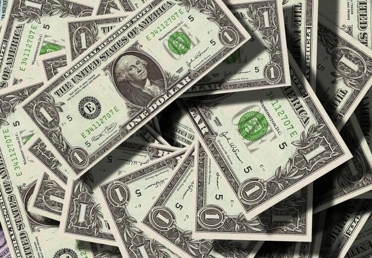 Αμερικανικές πολυεθνικές: Η ισχύς του δολαρίου απειλεί τα κέρδη και τις μετοχές τους