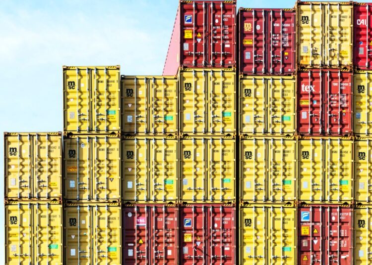 ΕΛΣΤΑΤ: Άνοδος 0,6% στον δείκτη τιμών εισαγωγών στη βιομηχανία