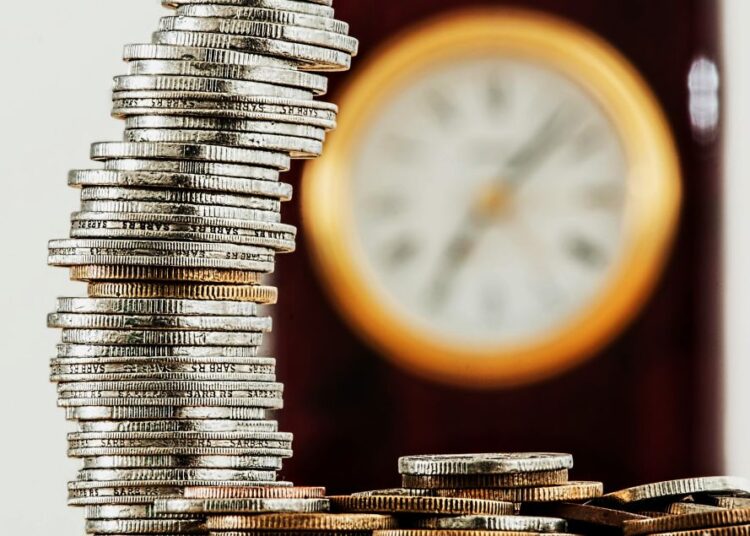 Μικρή αποκλιμάκωση στα επιτόκια δανείων: Το τραπεζικό τοπίο τον Δεκέμβριο