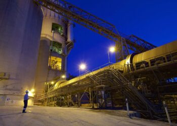 Όμιλος ΤΙΤΑΝ: Επιταχύνει τις Venture Capital επενδύσεις σε AI, ανακύκλωση αποβλήτων,  PropTech και ClimateTech