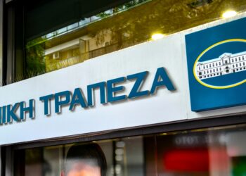 Επενδυτικός «πυρετός» στην ενέργεια: Η Εθνική Τράπεζα οδηγεί την κούρσα με 3 δισ. ευρώ στις ΑΠΕ