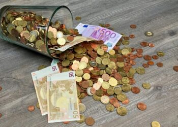 Έξυπνες κρυψώνες για χρήματα και πολύτιμα αντικείμενα στο σπίτι