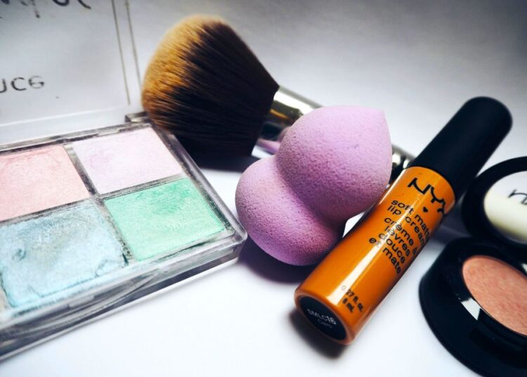 Η αγορά καλλυντικών σε τροχιά ανάπτυξης: Τάσεις και προκλήσεις για το 2025