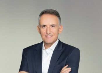 Ο νέος CEO του Grow fund ( Υπερταμείο)- Ο απερχόμενος και χαρούμενος  Γ. Δημητριάδης ο πικραμένος Δημήτρης Πολίτης  και  το μέλλον  του Π. Σταμπουλίδη