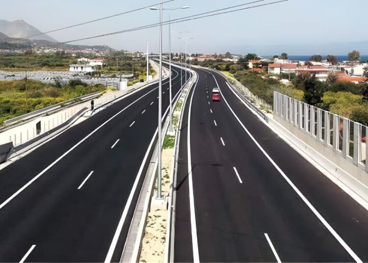 Προχωρούν τα έργα στον οδικό άξονα Πάτρα – Πύργος: Παραδίδεται σε δύο φάσεις