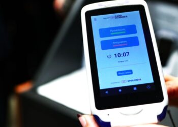 Ψηφιακή κάρτα εργασίας: Από την 1η Μαρτίου πλήρης εφαρμογή σε εστίαση και τουρισμό