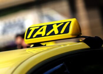 Οριστικό: Ταξί και μοτοσικλέτες στις ειδικές λωρίδες με τον νέο ΚΟΚ