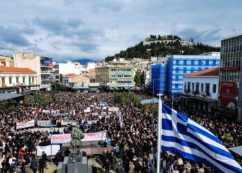 Ξένος Τύπος για Τέμπη: Μαζική διαμαρτυρία για μια ημιτελή έρευνα