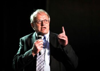 Η κυβέρνηση μαζεύει τα «απόνερα» της παραίτησης Τσελέντη: «Δεν σχολιάζουμε προσωπικές ατζέντες»