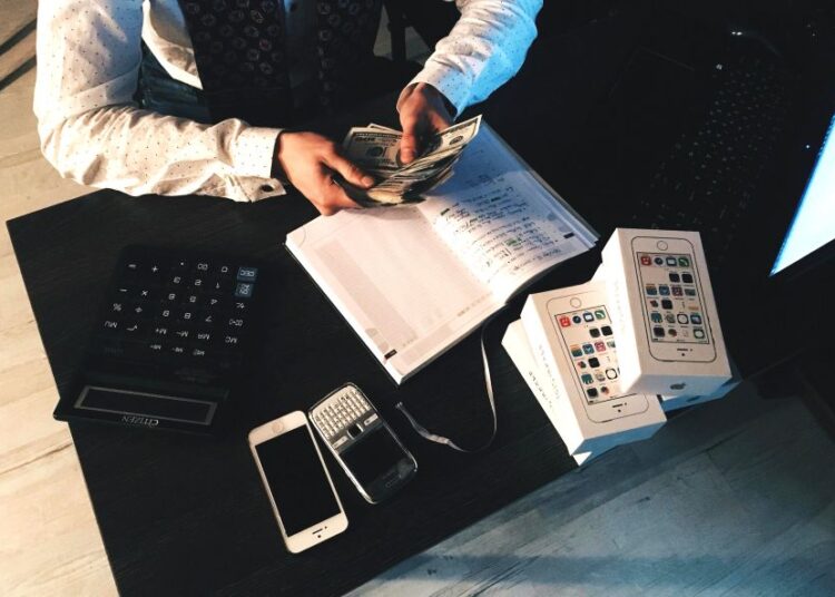 Ισχυρή ανάπτυξη στον επιχειρηματικό τζίρο το 2024: Ρεκόρ αύξησης για τις κατασκευές