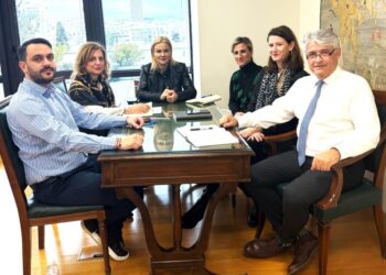 Ενίσχυση τουρισμού στη Σαντορίνη: Ο ρόλος του ΕΟΤ και των τοπικών φορέων