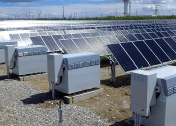 Η Ευρώπη επενδύει στις μπαταρίες: 50 GW έως το 2030 με πτώση κόστους