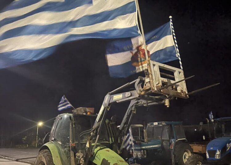 Αλεξανδρούπολη: Με τρακτέρ μπαίνουν απόψε αγρότες και κτηνοτρόφοι – Κλείνουν ΔΟΥ-ΕΛΓΑ-ΟΠΕΚΕΠΕ και Λιμάνι